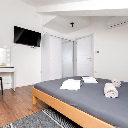 Apartments And Rooms Mladen Vodice Dış mekan fotoğraf