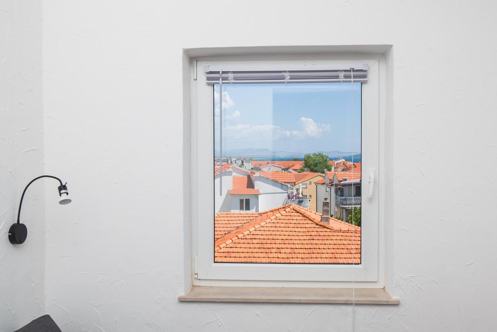 Apartments And Rooms Mladen Vodice Oda fotoğraf