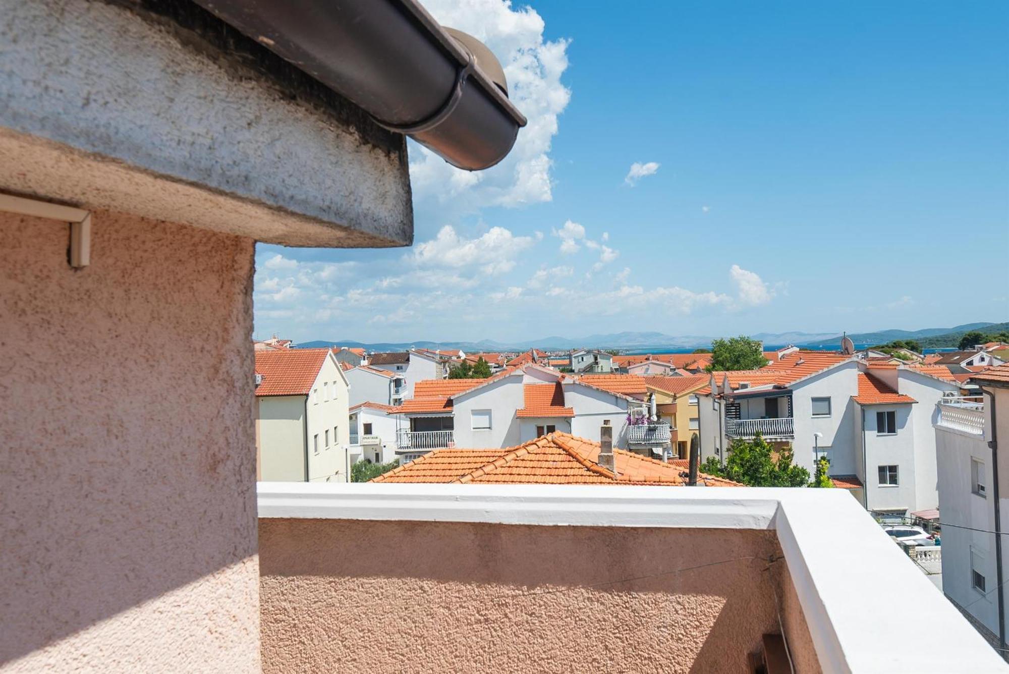 Apartments And Rooms Mladen Vodice Oda fotoğraf
