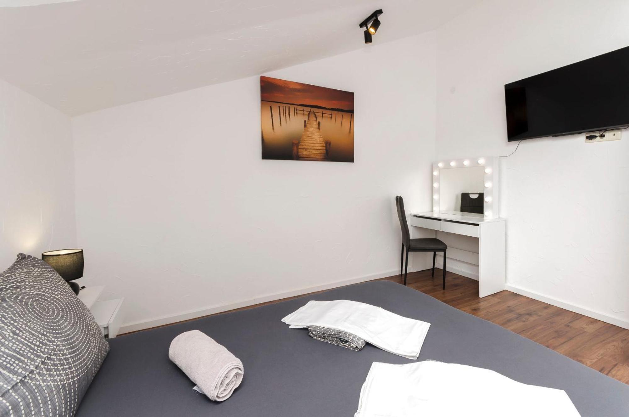 Apartments And Rooms Mladen Vodice Dış mekan fotoğraf