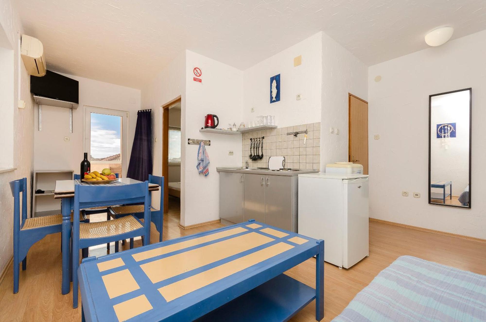 Apartments And Rooms Mladen Vodice Dış mekan fotoğraf
