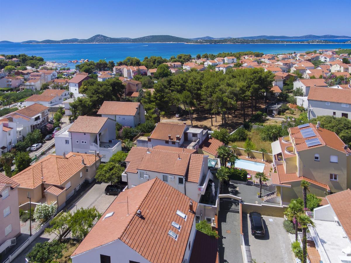 Apartments And Rooms Mladen Vodice Dış mekan fotoğraf